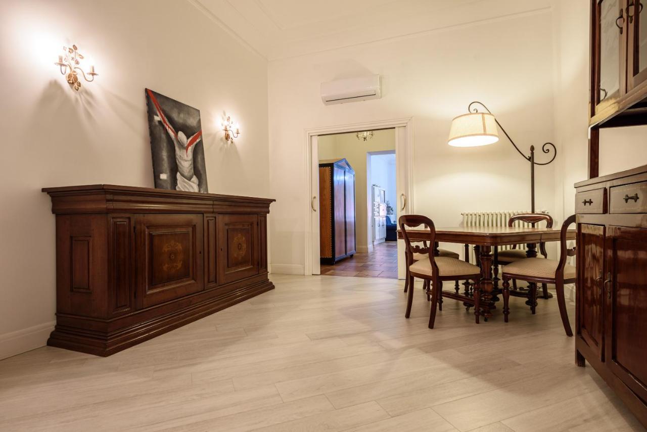 Palazzo Dello Spagnolo Suite Naples Exterior photo